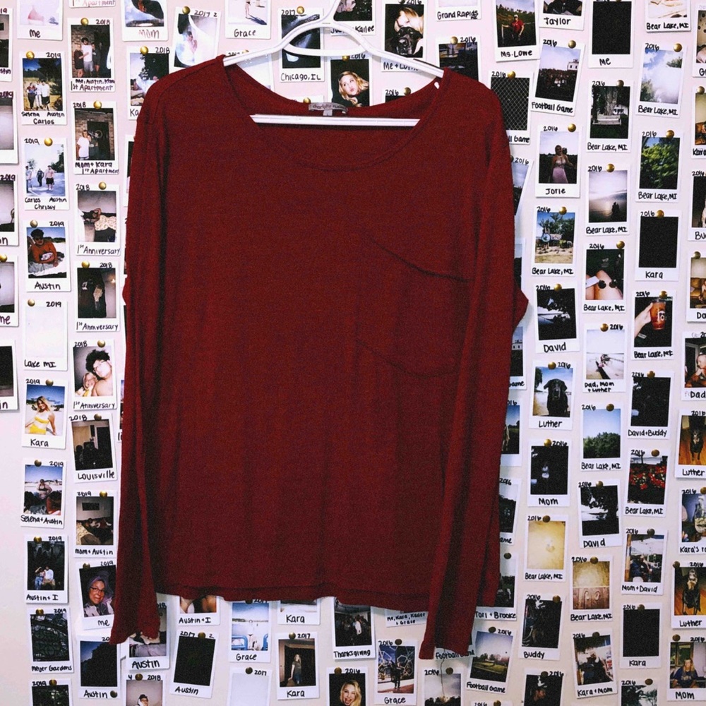 Long sleeve pocket shirt.